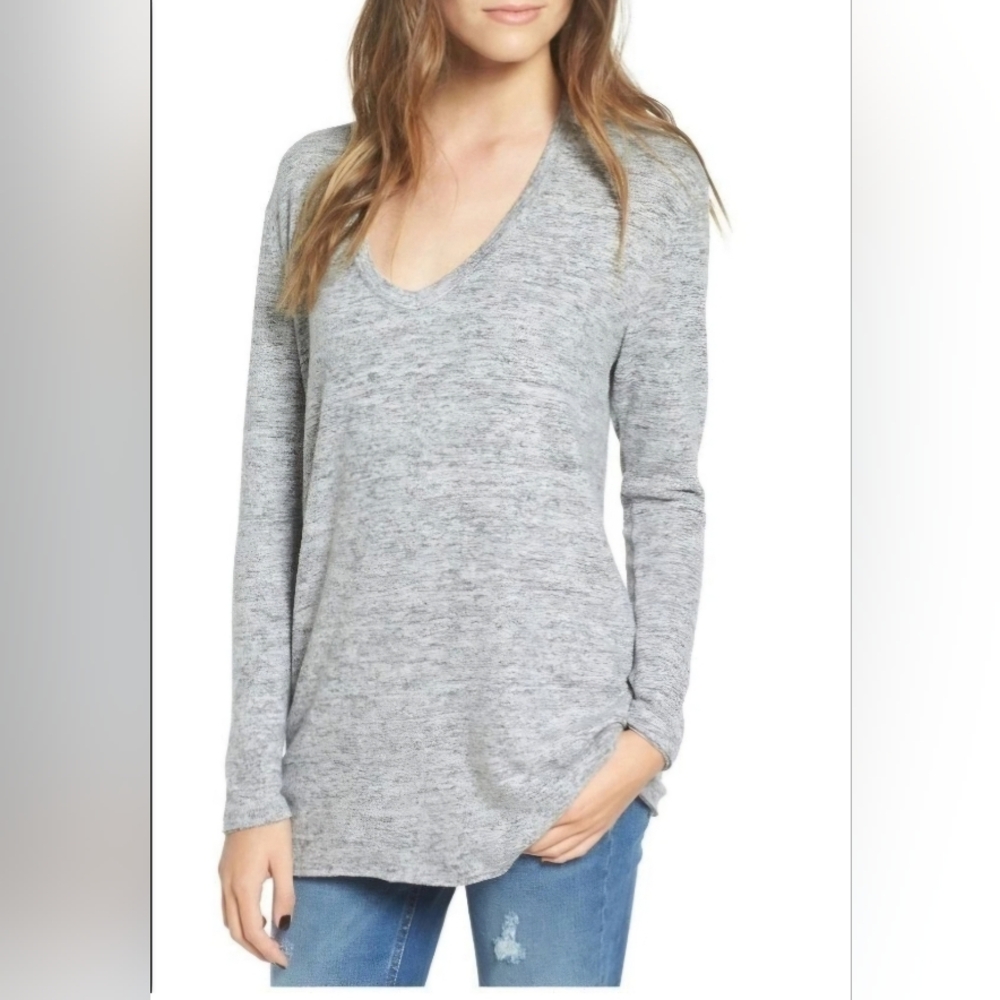 AE V-Neck Long Sleeve Sweater